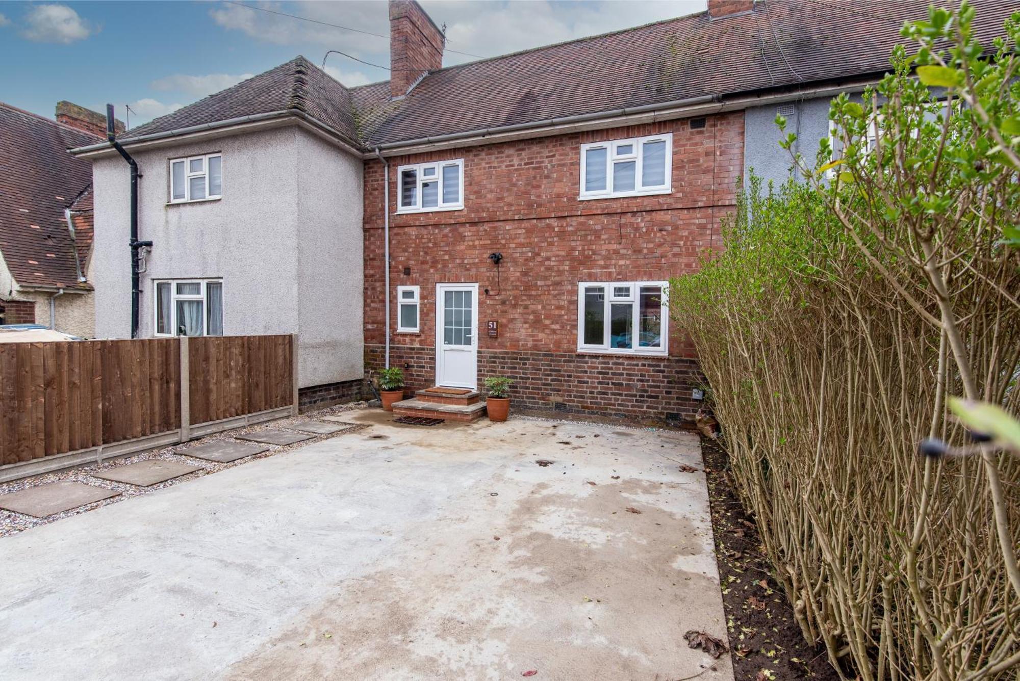 3 Bedroom Terraced House In Beeston Ideal For Corporate Holiday home